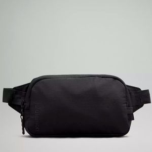 Lululemon mini belt bag